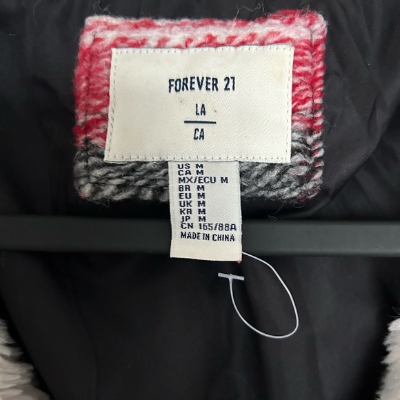 SOLD Plaid Pullover Fleece - Picture 2 of 2